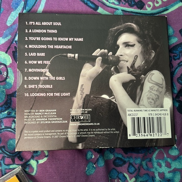 Amy Winehouse Interview w Mini Poster - Picture 3 of 4